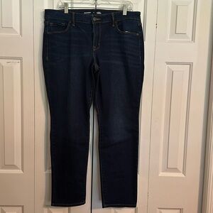 Old Navy Mid-Rise Power Slim Straight Jeans. Size 14. Dark Wash.